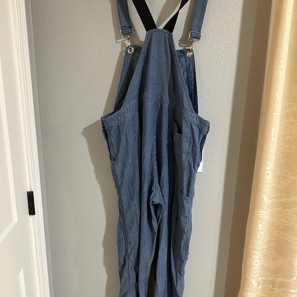 BDG Corduroy Overall good condition sz M - Picture 5 of 5